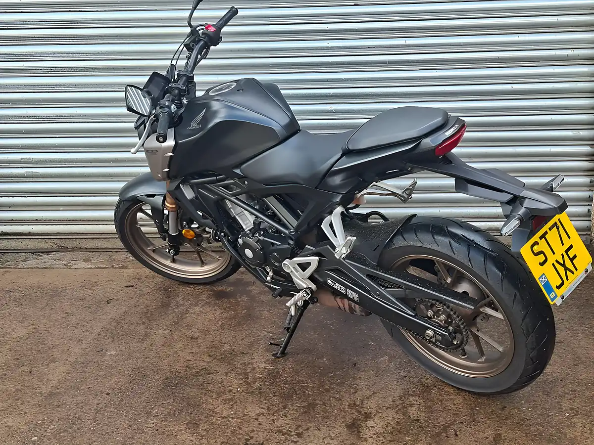 Used 2022 Honda Cb Black - Interior and Exterior details 6
