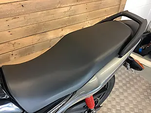 Used 2022 Honda Cb Black - Interior and Exterior details 11