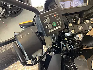 Used 2022 Honda Cb Black - Interior and Exterior details 12