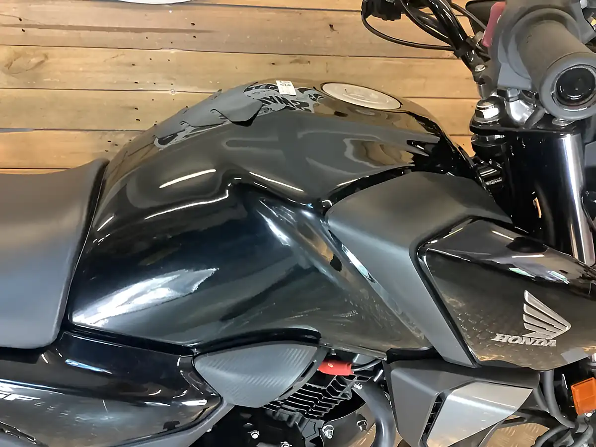 Used 2022 Honda Cb Black - Interior and Exterior details 7
