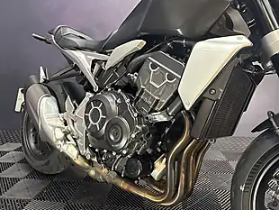 Used 2022 Honda CB1000R Black - Interior and Exterior details 10
