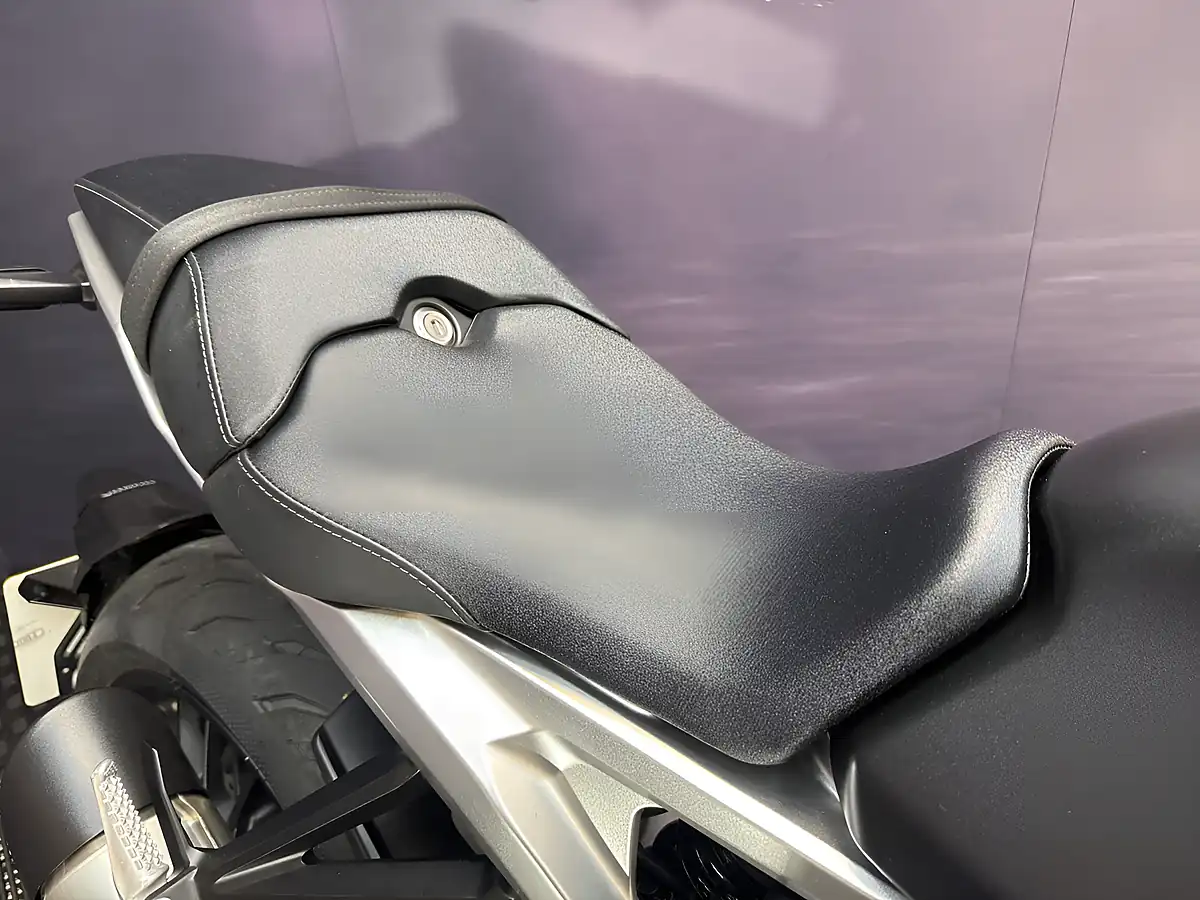 Used 2022 Honda CB1000R Black - Interior and Exterior details 13