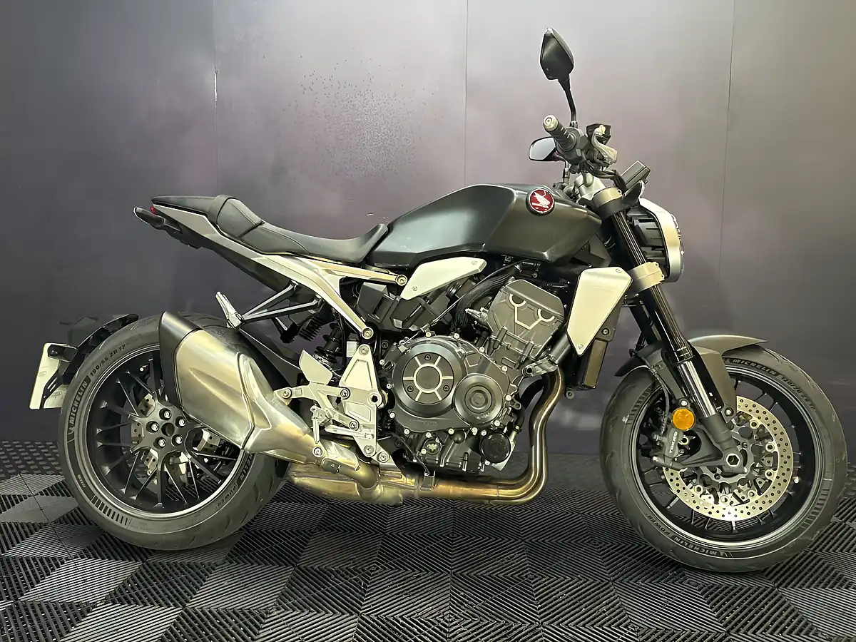 Used 2022 Honda CB1000R Black - Interior and Exterior details 2