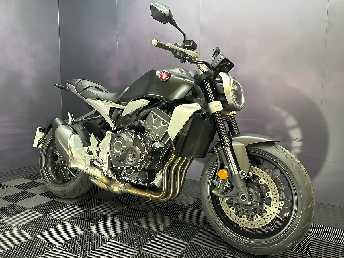 Used 2022 Honda CB1000R Black - Interior and Exterior details 4