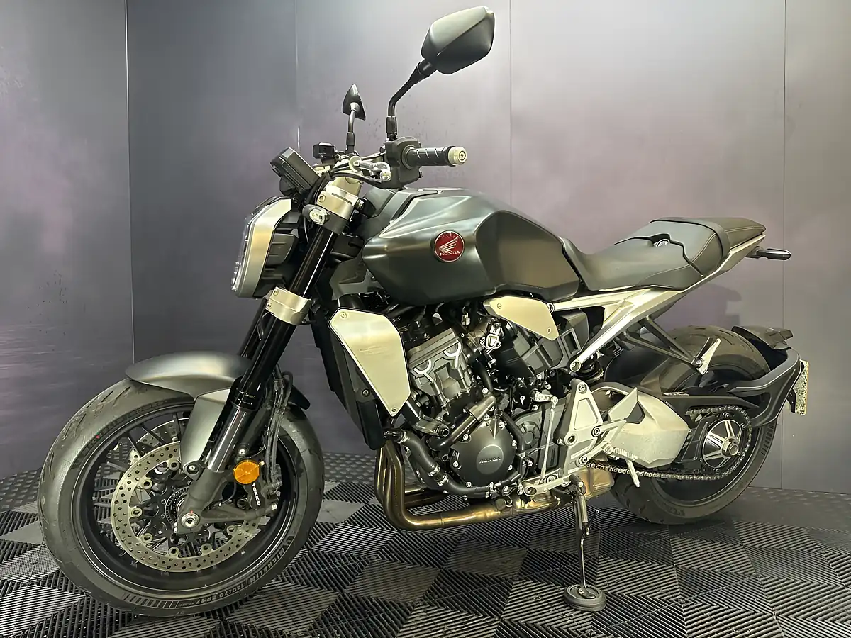 Used 2022 Honda CB1000R Black - Interior and Exterior details 5