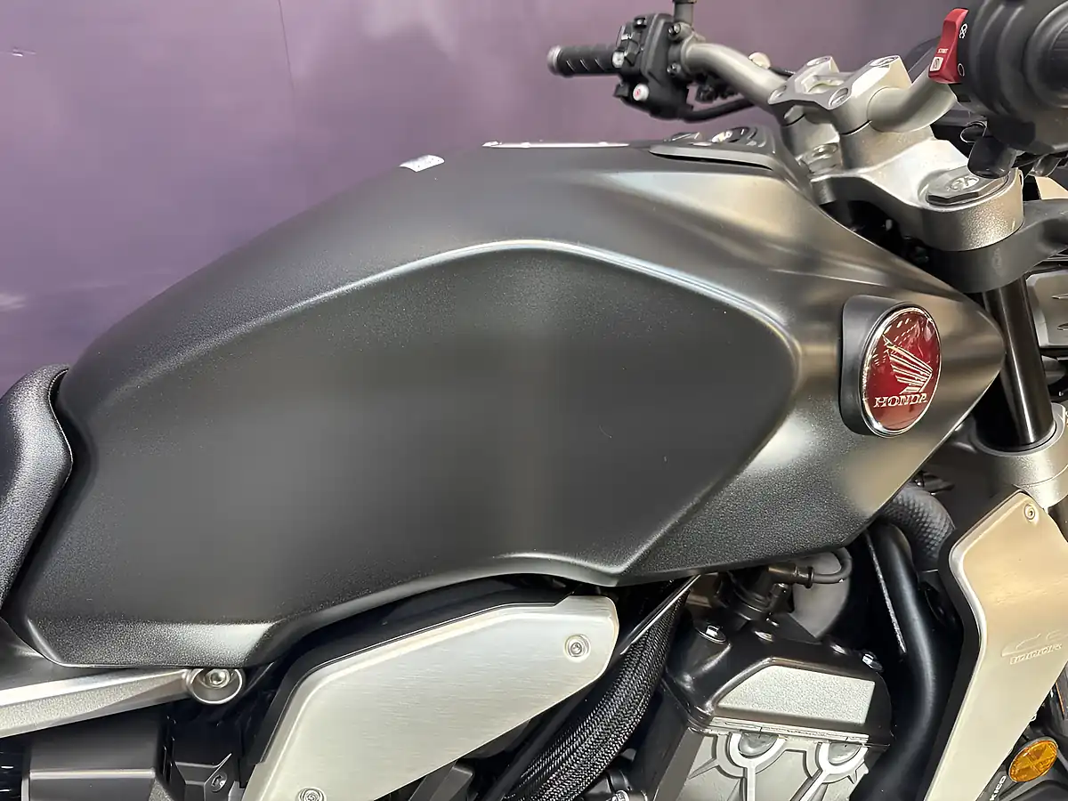 Used 2022 Honda CB1000R Black - Interior and Exterior details 6
