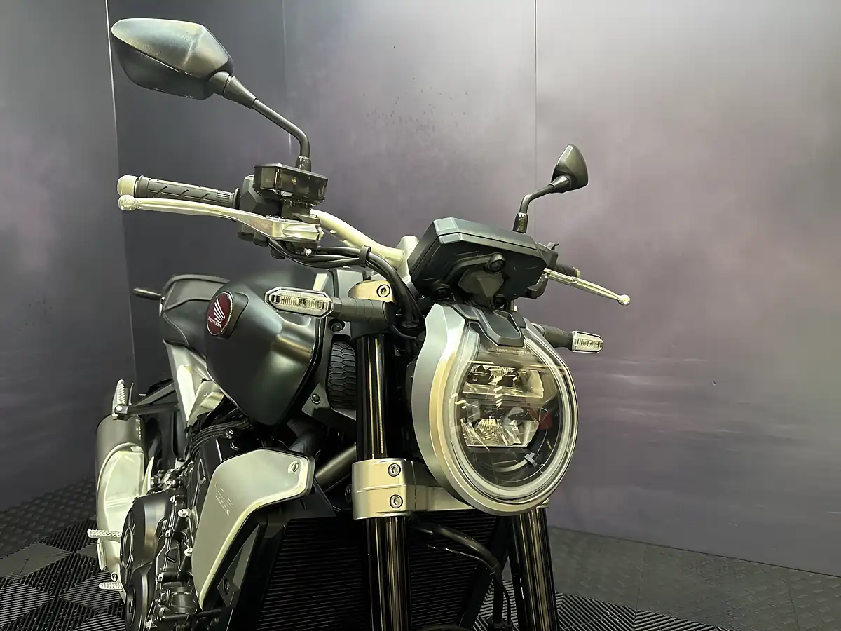 Used 2022 Honda CB1000R Black - Interior and Exterior details 8