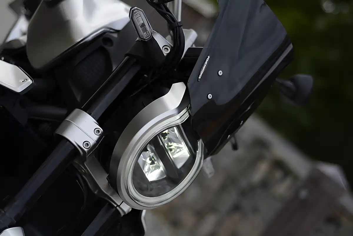Used 2022 Honda CB1000R Grey - Interior and Exterior details 16
