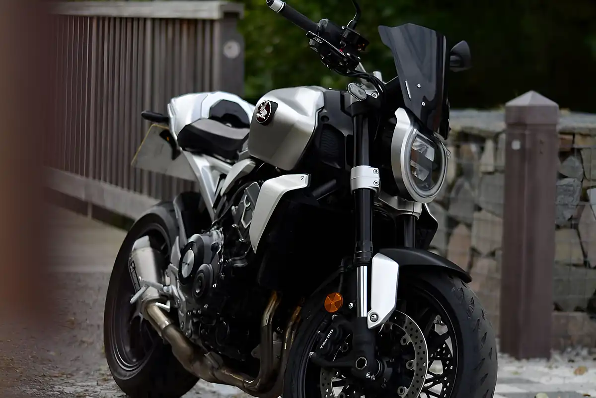 Used 2022 Honda CB1000R Grey - Interior and Exterior details 18