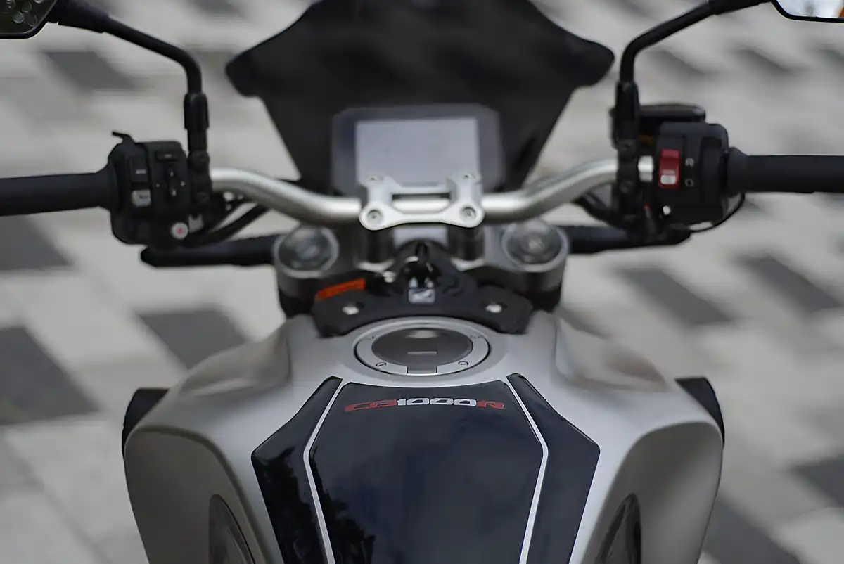 Used 2022 Honda CB1000R Grey - Interior and Exterior details 7