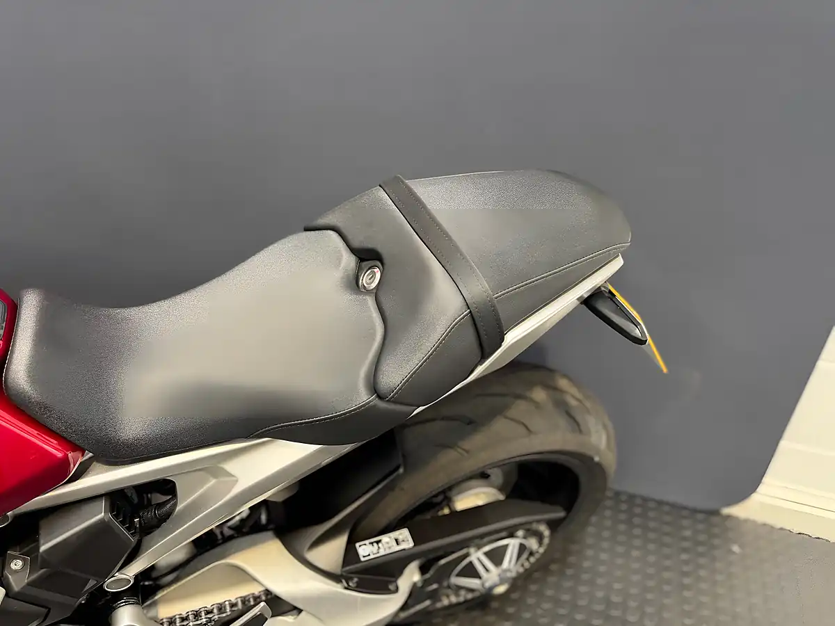 Used 2022 Honda CB1000R - Interior and Exterior details 16
