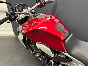 Used 2022 Honda CB1000R - Interior and Exterior details 17
