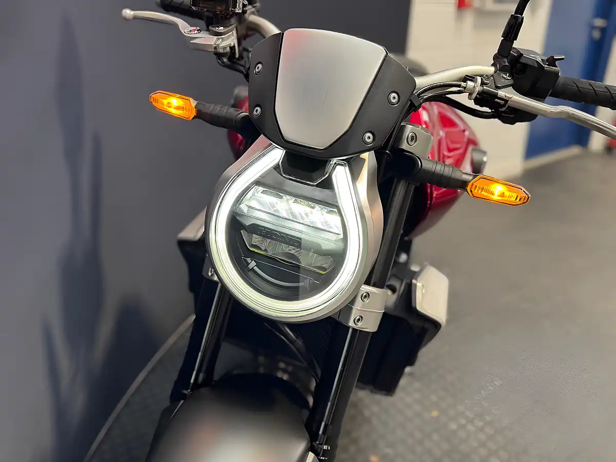 Used 2022 Honda CB1000R - Interior and Exterior details 19