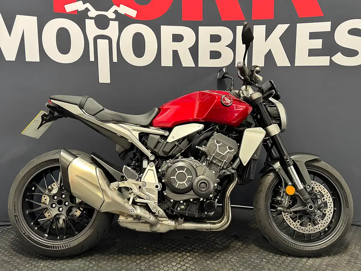 Used 2022 Honda CB1000R - Interior and Exterior details 3