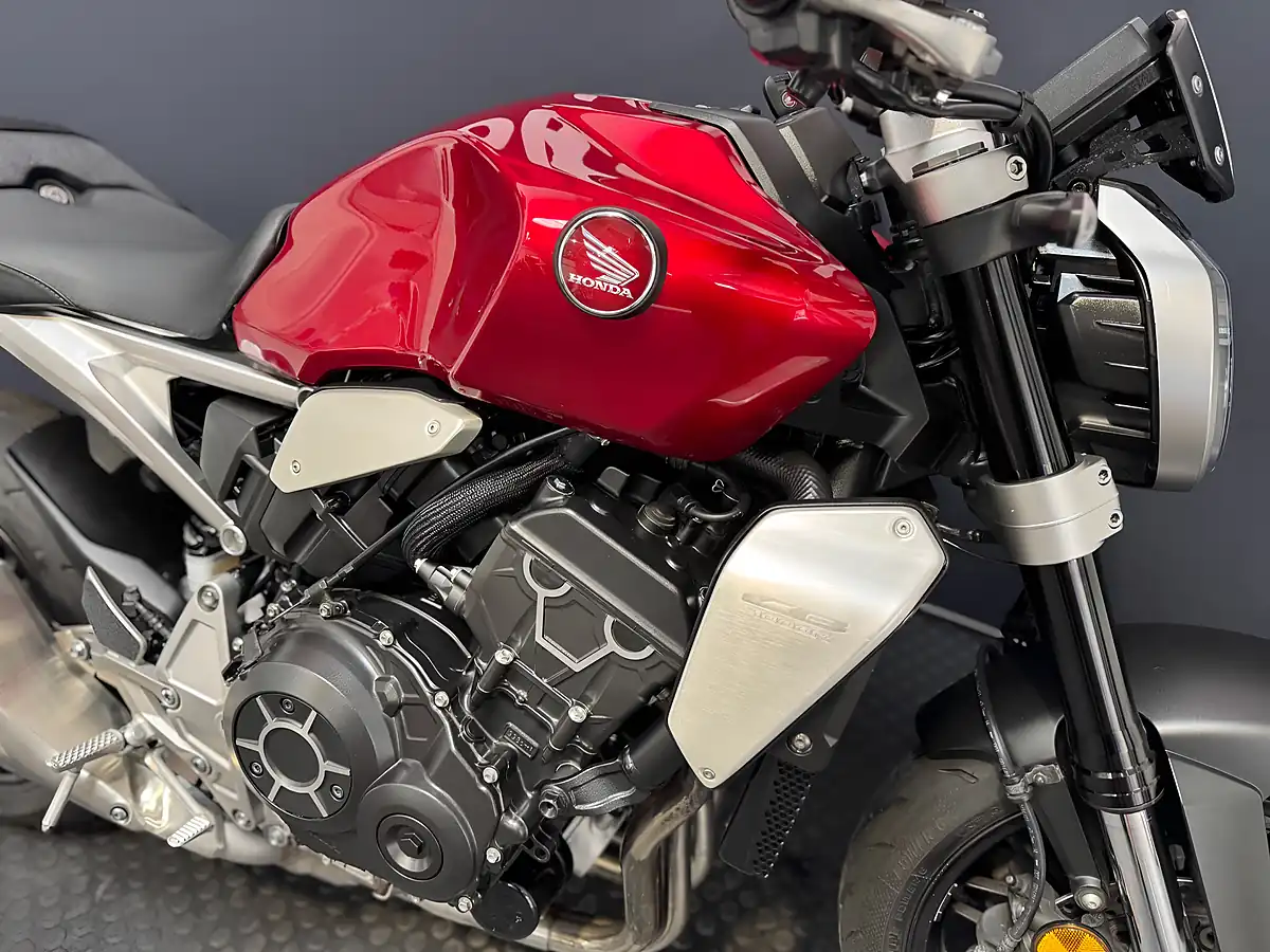 Used 2022 Honda CB1000R - Interior and Exterior details 9