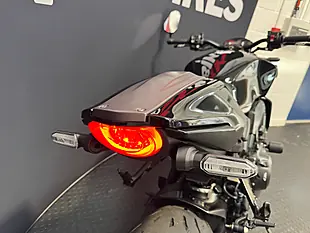 Used 2022 Honda CB1000R - Interior and Exterior details 13