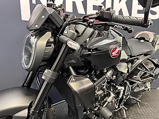 Used 2022 Honda CB1000R - Interior and Exterior details 17