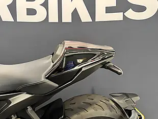 Used 2022 Honda CB1000R - Interior and Exterior details 19