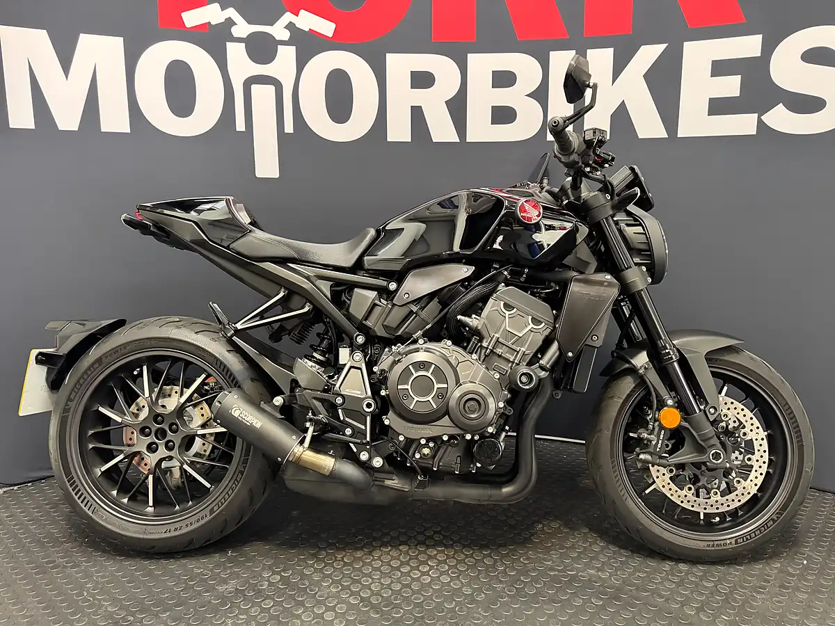 Used 2022 Honda CB1000R - Interior and Exterior details 3