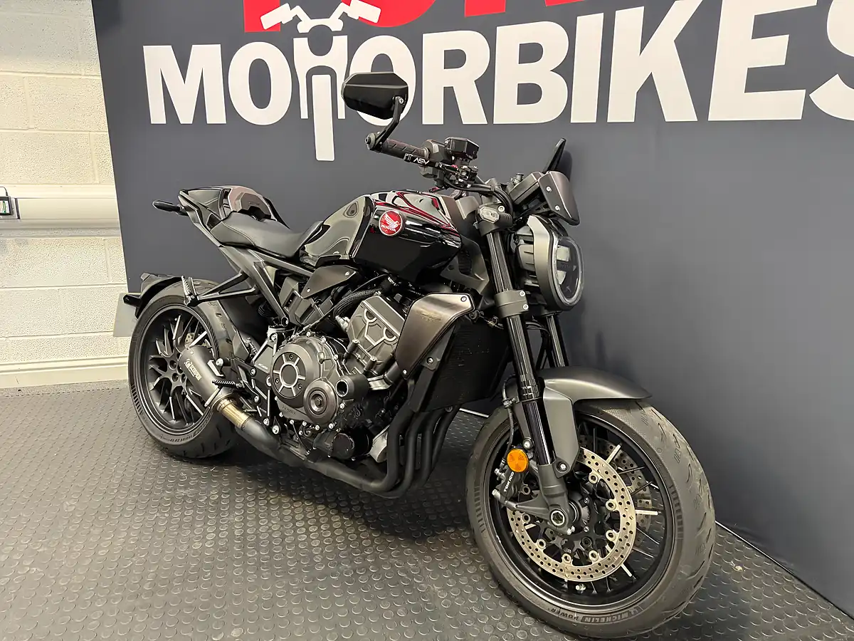 Used 2022 Honda CB1000R - Interior and Exterior details 5