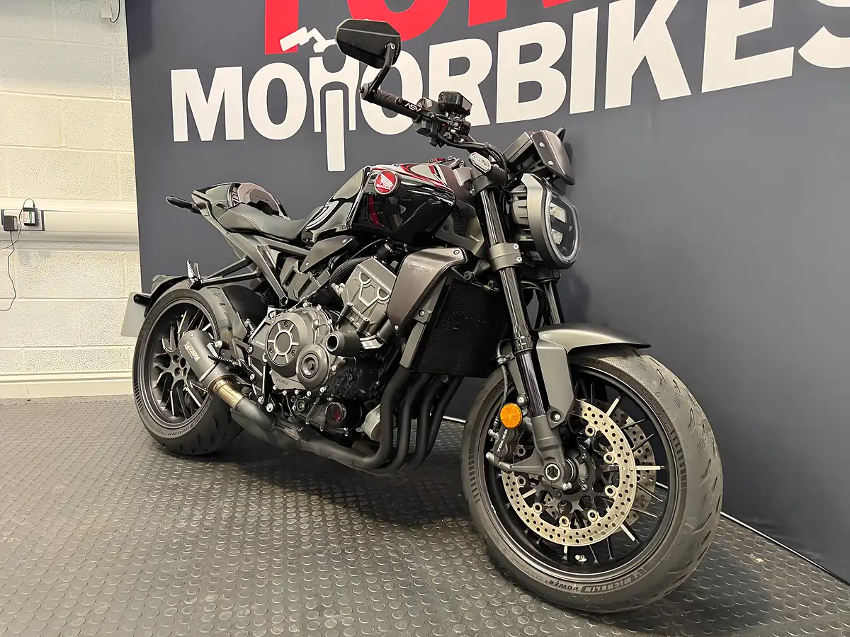 Used 2022 Honda CB1000R - Interior and Exterior details 7