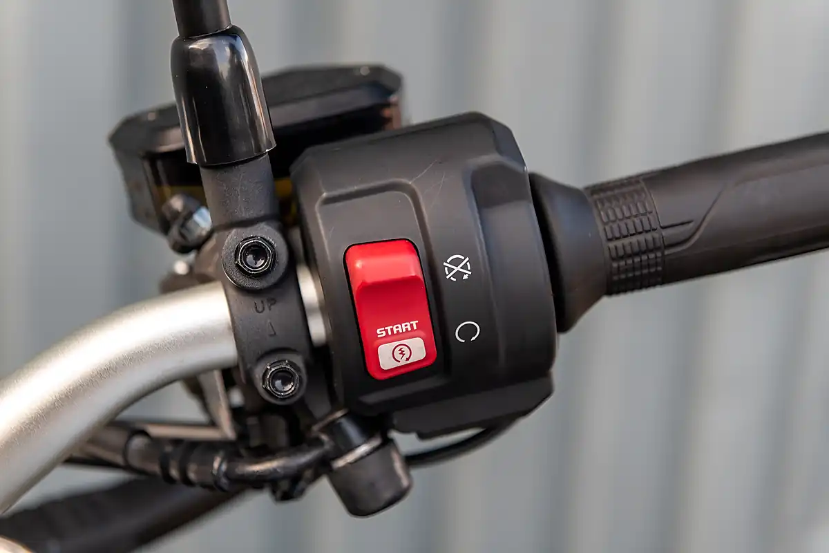 Used 2022 Honda CB1000R Nea Sports Cafe Grey - Interior and Exterior details 11