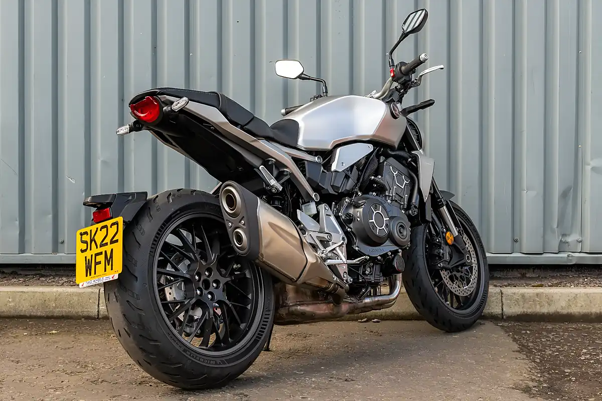 Used 2022 Honda CB1000R Nea Sports Cafe Grey - Interior and Exterior details 8