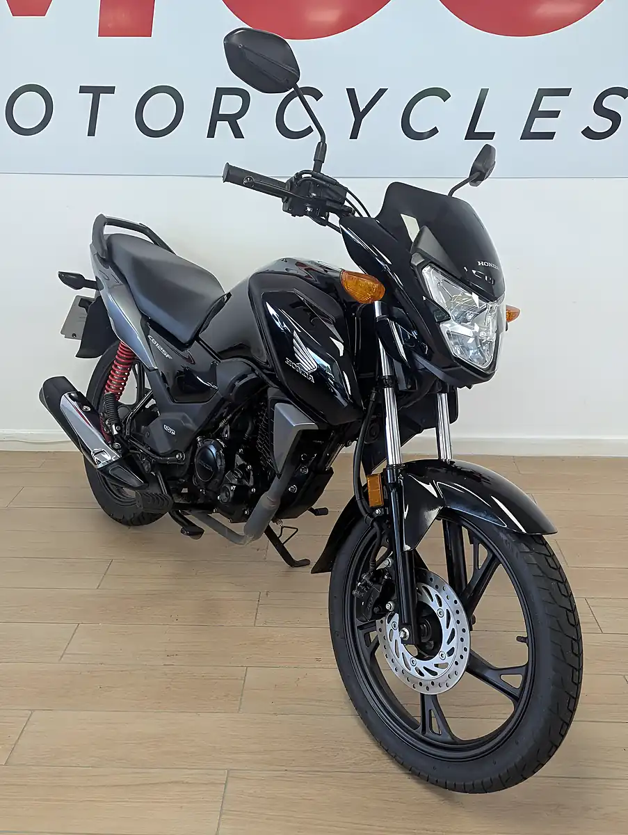 Used 2022 Honda CB125F Black - Interior and Exterior details 2