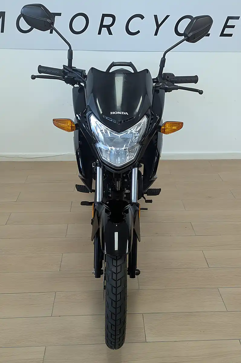 Used 2022 Honda CB125F Black - Interior and Exterior details 3