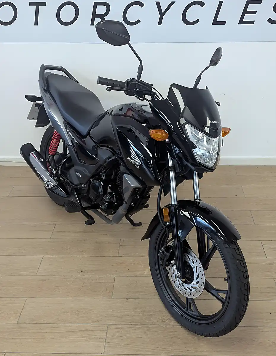 Used 2022 Honda CB125F Black - Interior and Exterior details 7