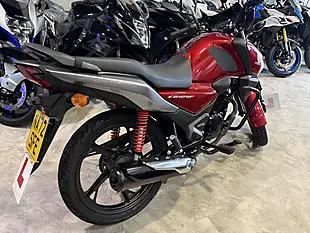 Used 2022 Honda CB125F Red - Interior and Exterior details 3
