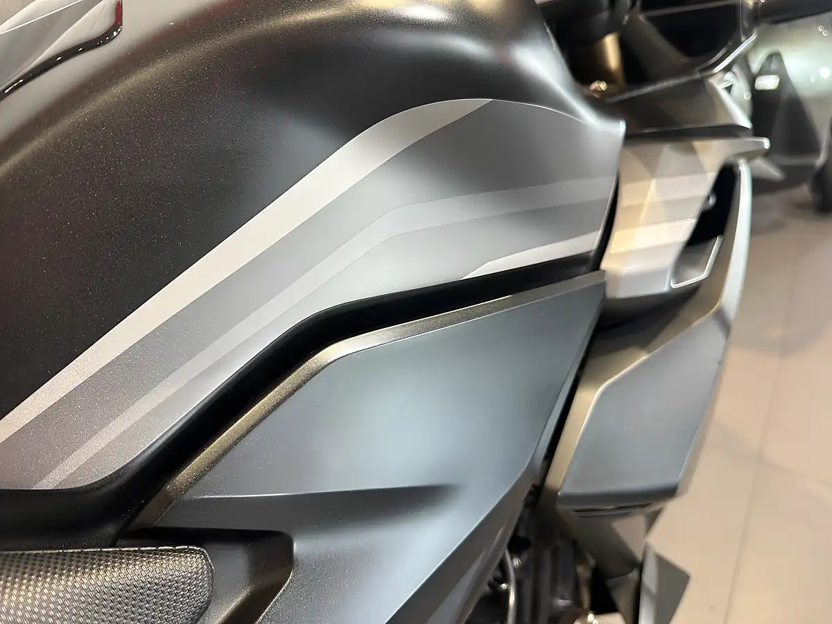 Used 2022 Honda Cbr 500R Black - Interior and Exterior details 15