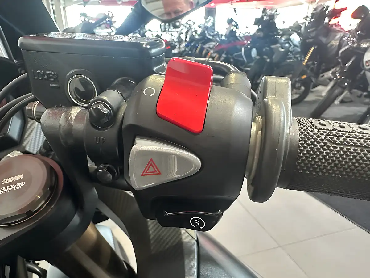 Used 2022 Honda Cbr 500R Black - Interior and Exterior details 16