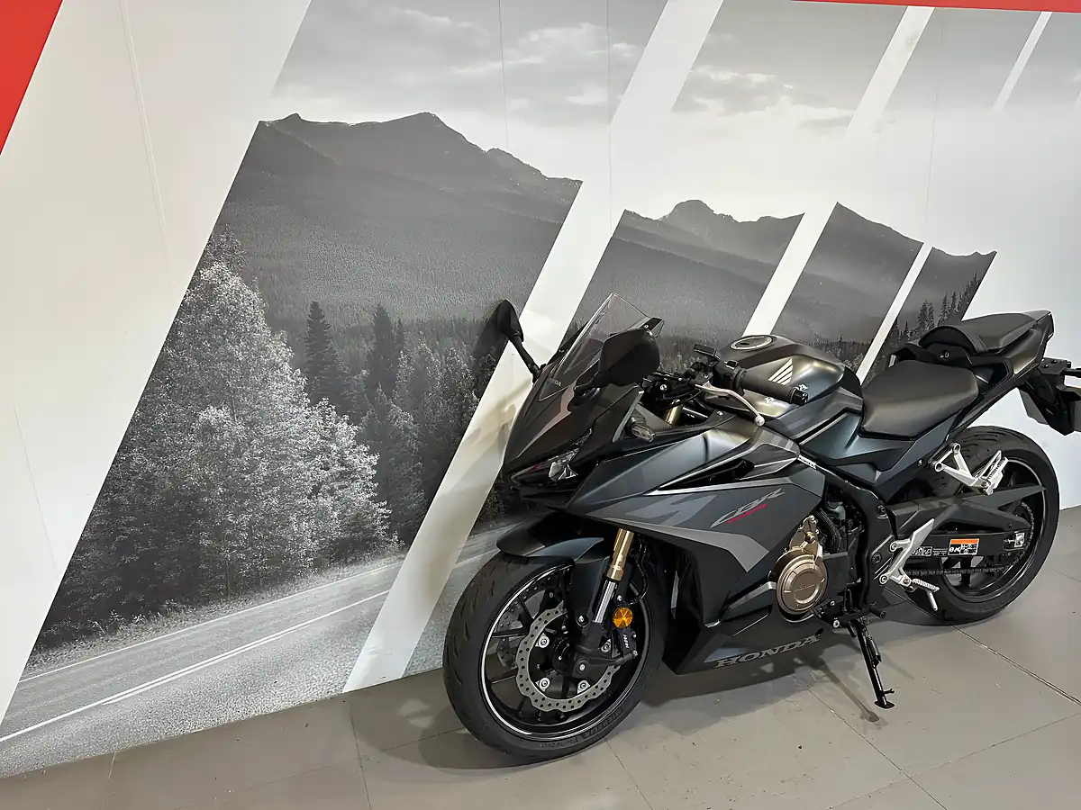Used 2022 Honda Cbr 500R Black - Interior and Exterior details 4