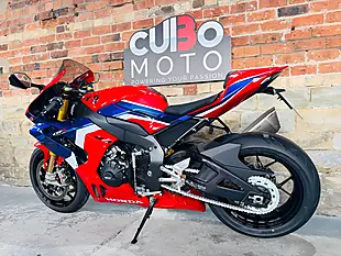 Used 2022 Honda CBR1000RR-R Fireblade Sp Sp Red - Interior and Exterior details 13