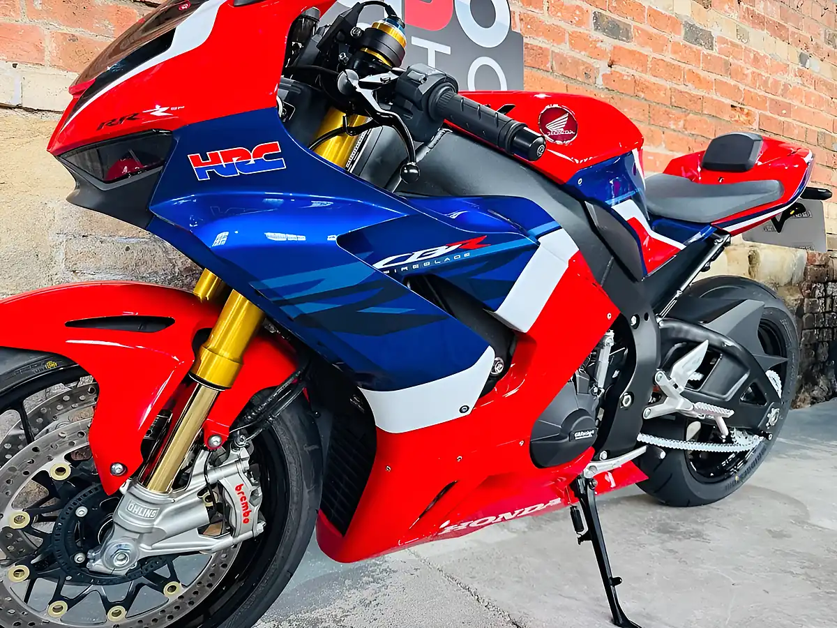 Used 2022 Honda CBR1000RR-R Fireblade Sp Sp Red - Interior and Exterior details 15