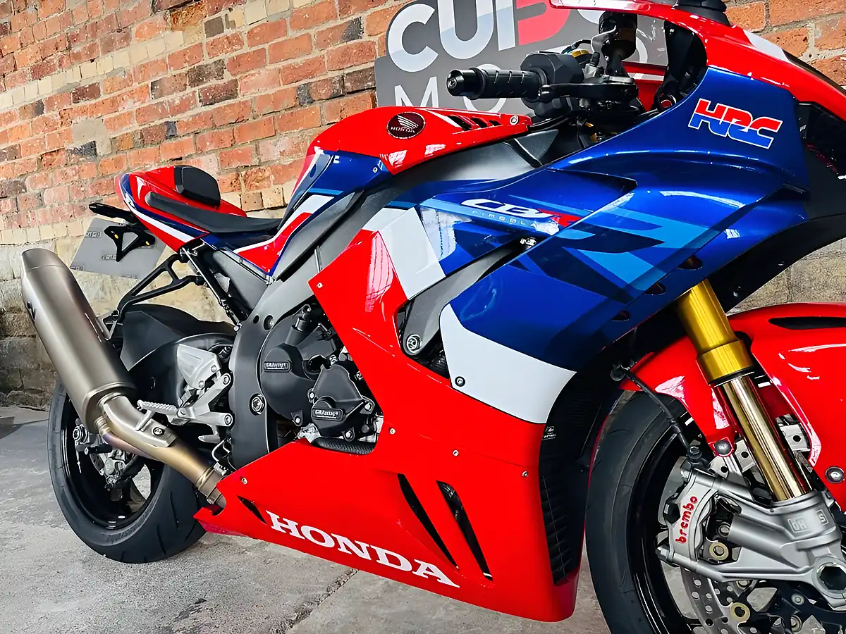 Used 2022 Honda CBR1000RR-R Fireblade Sp Sp Red - Interior and Exterior details 6