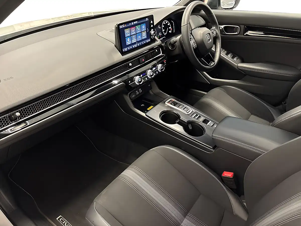 Used 2022 Honda Civic Sport White - Interior and Exterior details 11