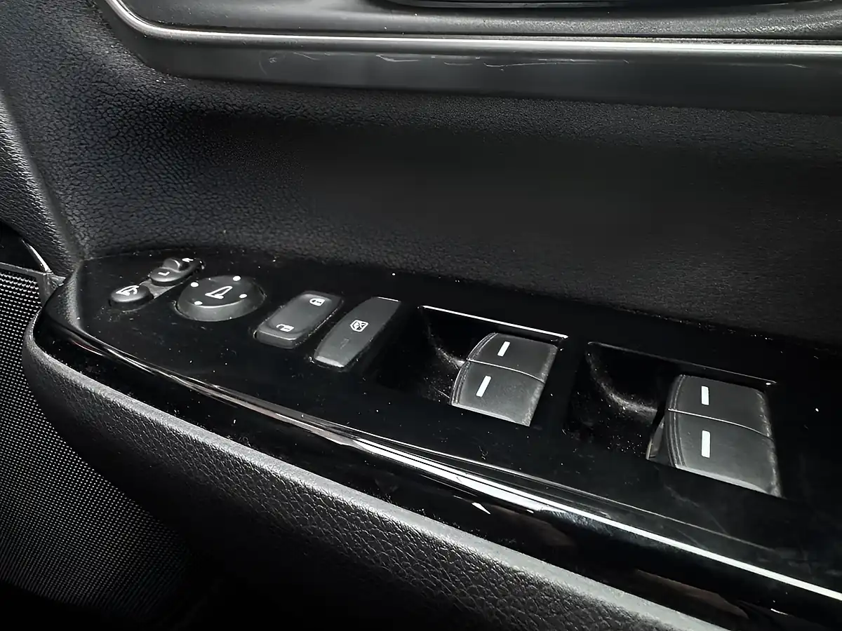 Used 2022 Honda Cr-V Se Silver - Interior and Exterior details 12