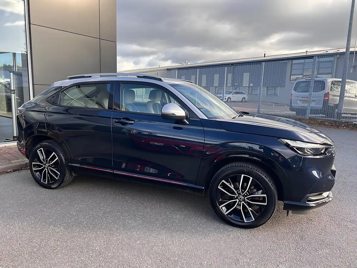 Used 2022 Honda Hr-V Advance Style Blue - Interior and Exterior details 7
