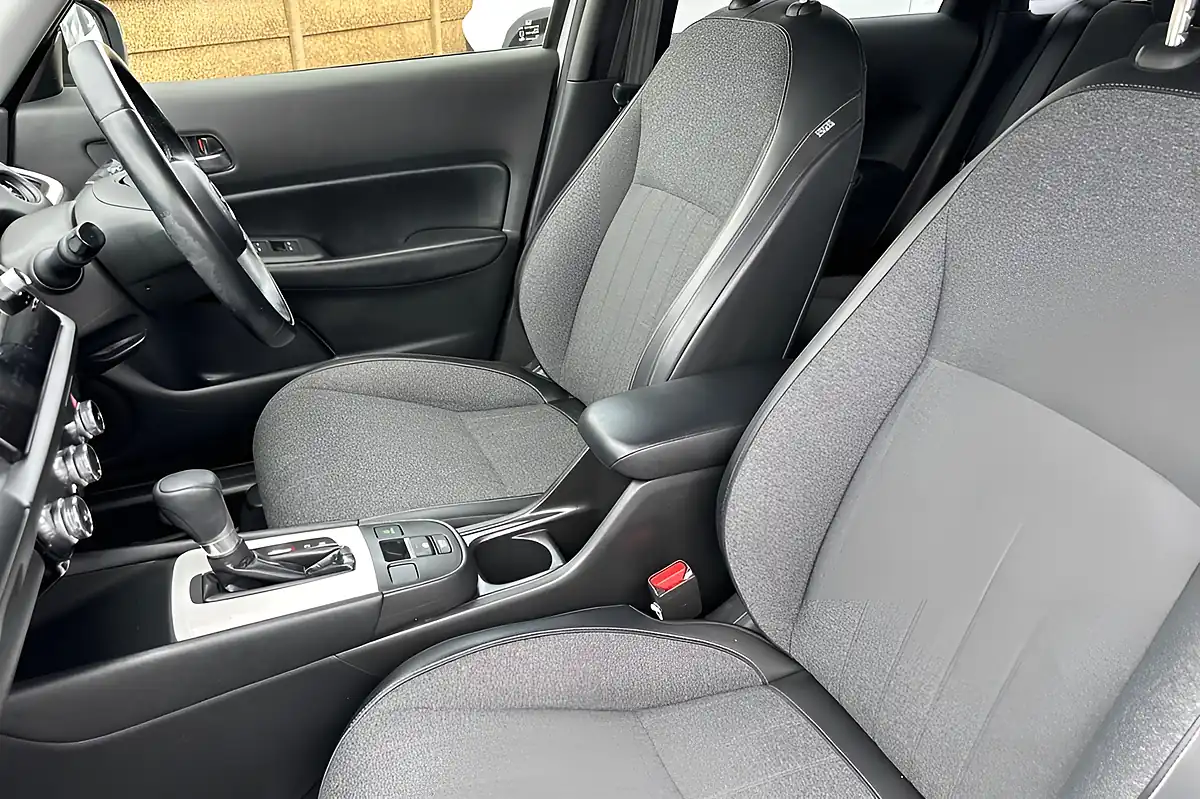 Used 2022 Honda Jazz Ex White - Interior and Exterior details 11