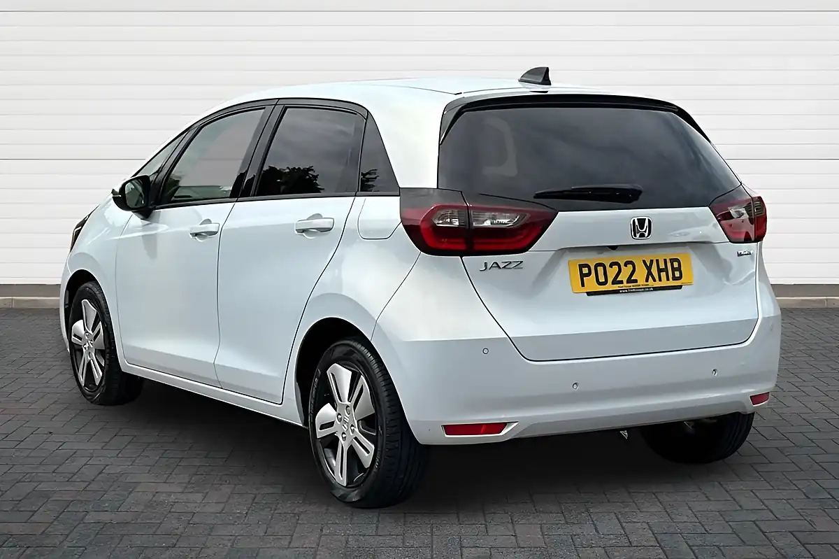 Used 2022 Honda Jazz Ex White - Interior and Exterior details 5