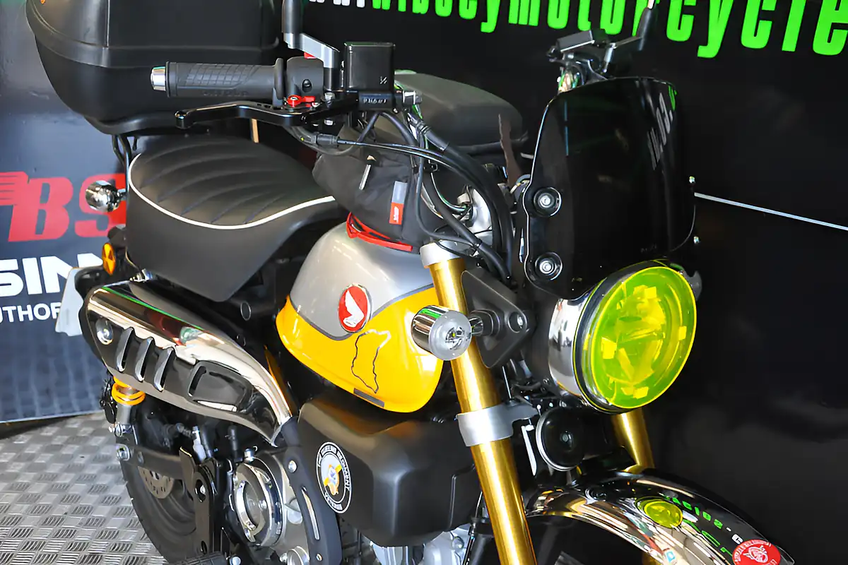 Used 2022 Honda Monkey Yellow - Interior and Exterior details 12