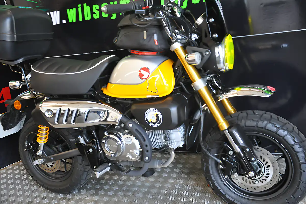Used 2022 Honda Monkey Yellow - Interior and Exterior details 13