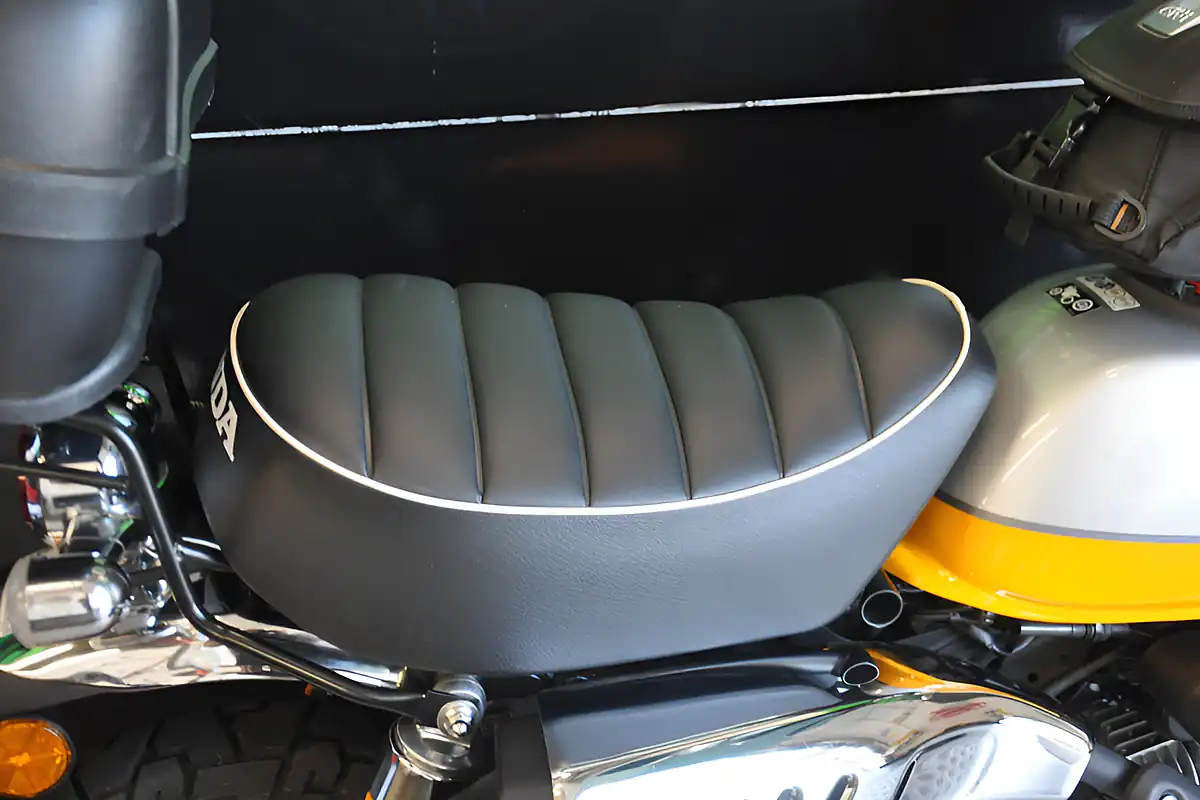 Used 2022 Honda Monkey Yellow - Interior and Exterior details 5