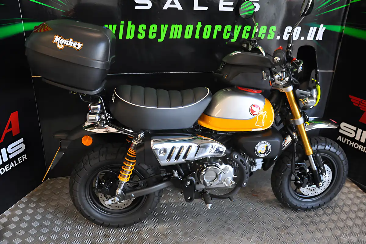 Used 2022 Honda Monkey Yellow - Interior and Exterior details 6