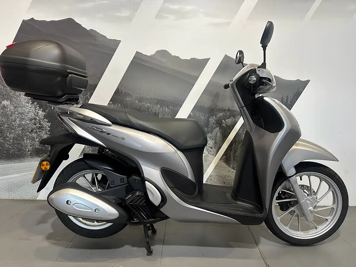 Used 2022 Honda SH125 Silver Metallic - Front View