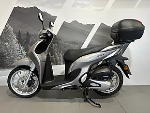 Used 2022 Honda SH125 Silver Metallic - Interior and Exterior details 4