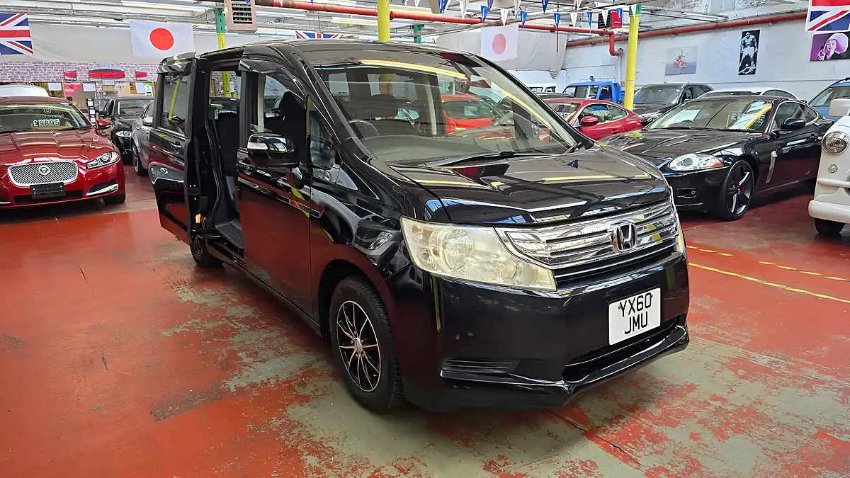 Used 2022 Honda Stepwagon Ulez Free 8 Seats Black - Interior and Exterior details 3