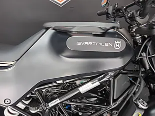 Used 2022 Husqvarna Svartpilen - Interior and Exterior details 7